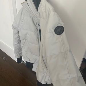 canada goose bomber jacket with fur hood detachable size medium